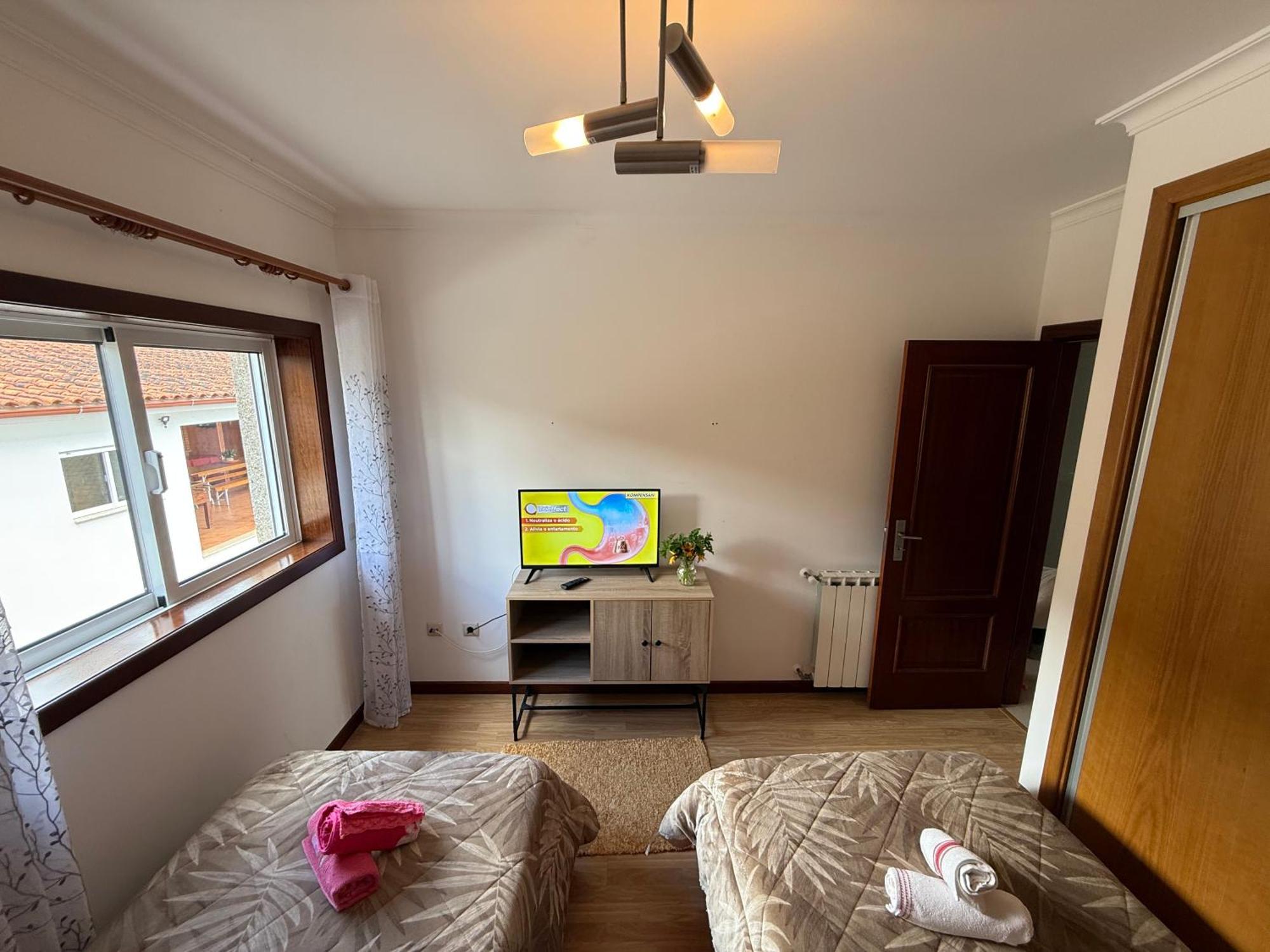 Cerdeirinhas De Basto "Piso Q 4" Apartment Canedo de Basto Bagian luar foto